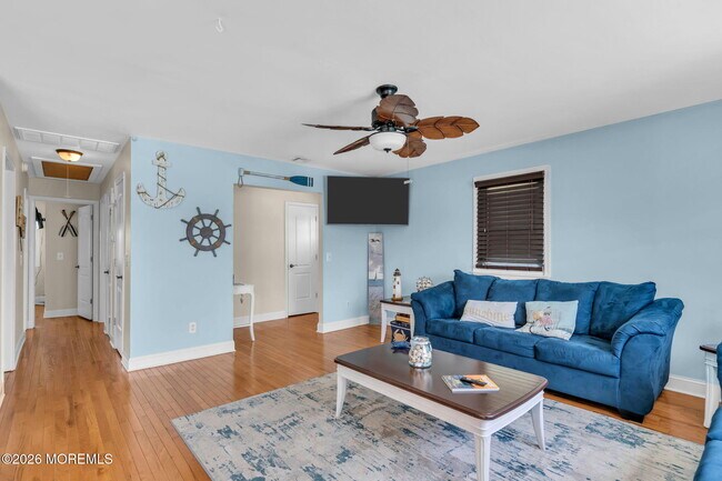 Building Photo - 53 E Coral Dr
