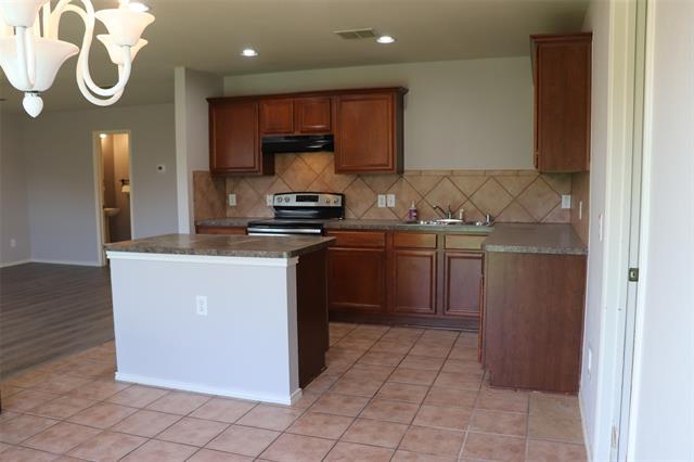 Building Photo - 2304 Heads And Tails Ln