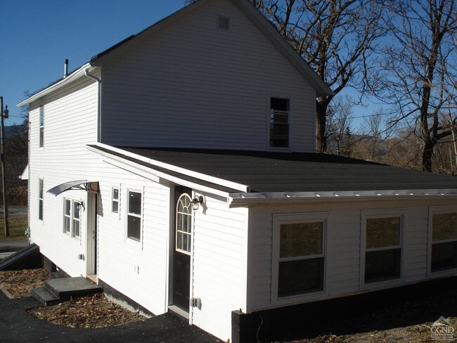 Building Photo - 25 Old Rte 9w