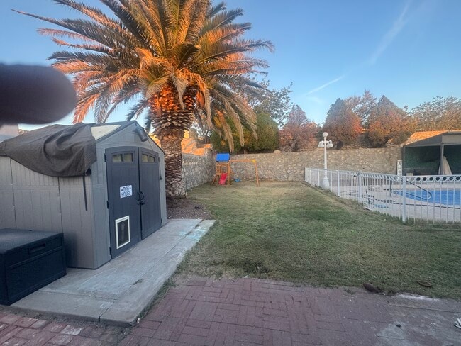 Building Photo - 6437 Dawn Dr