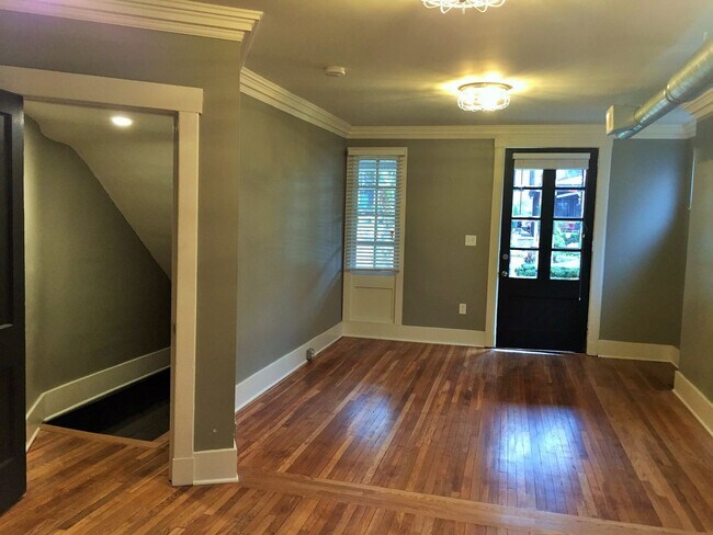 Building Photo - 6329-6331 Bartlett