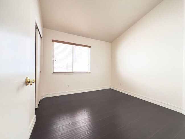 Building Photo - 54 Sea Holly Way