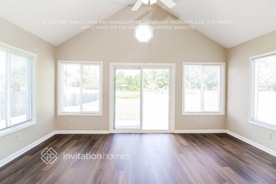 Building Photo - 3924 Chatterleigh Dr