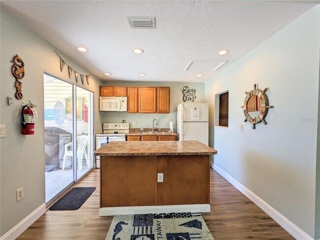 Building Photo - 3500 S Beneva Rd