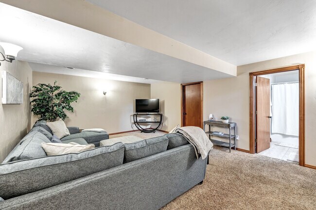 Building Photo - 2212 Rygar Ct