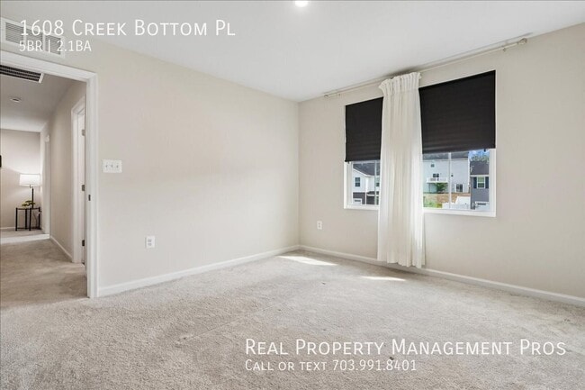 Building Photo - 1608 Creek Bottom Pl
