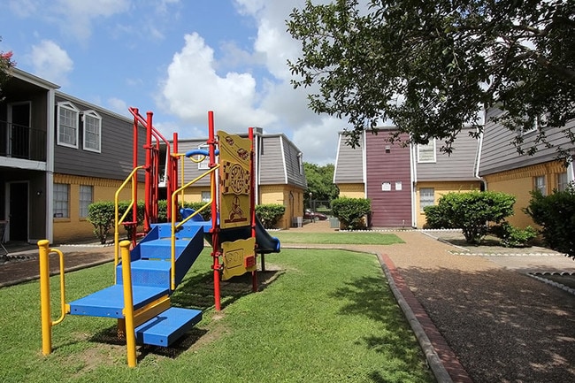 Building Photo - 4015 Broadway St