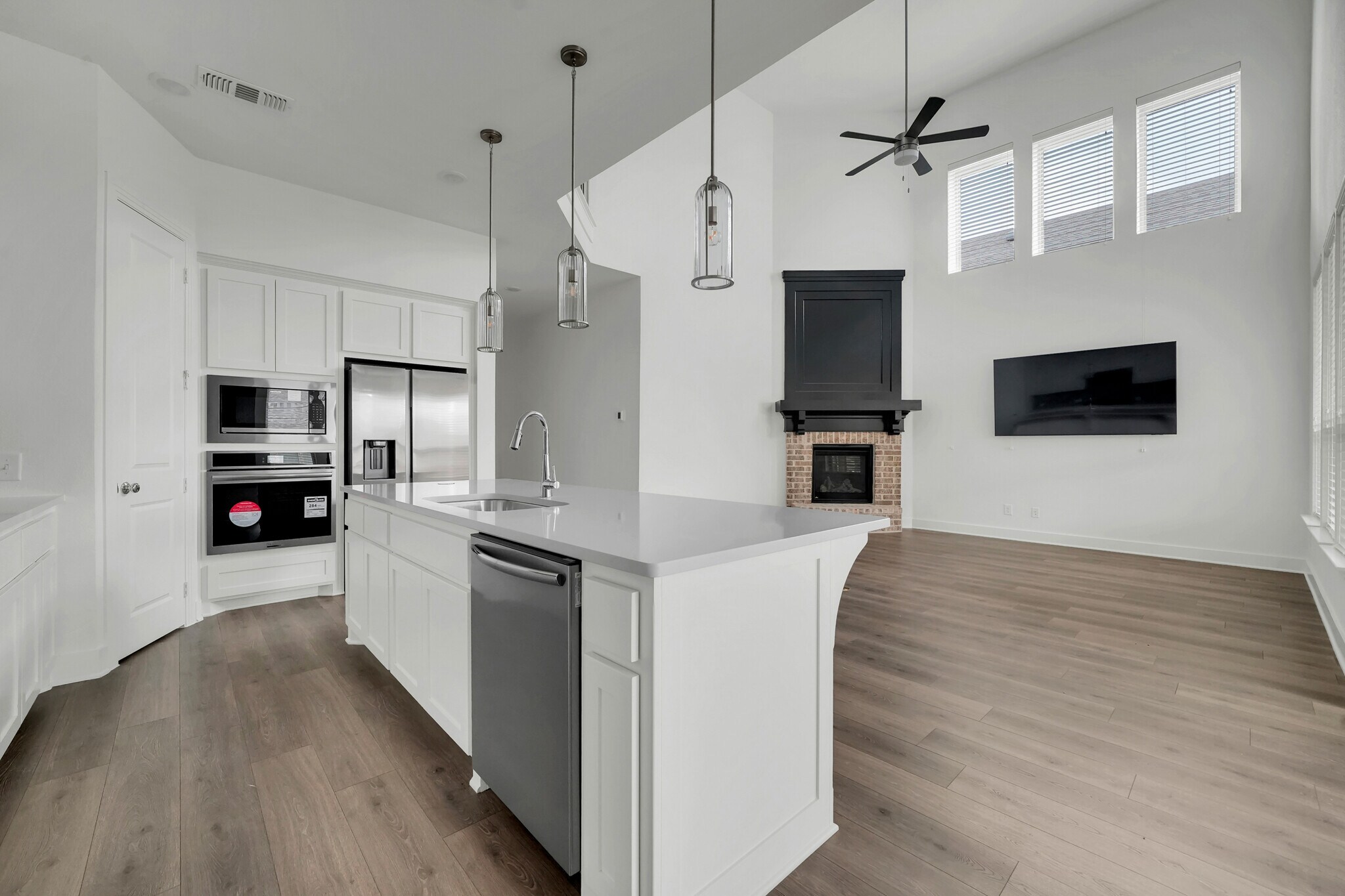Building Photo - 3729 Paradise Way