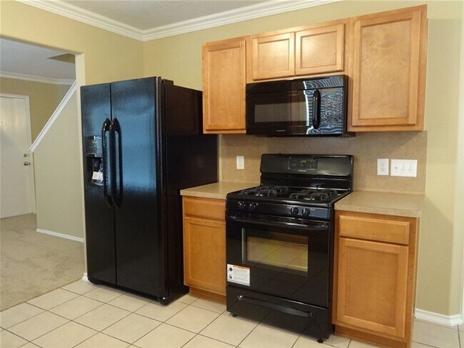 Building Photo - 8918 Farm Ridge Ln