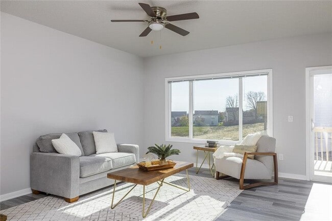 Building Photo - 1707 Ashwood Ave