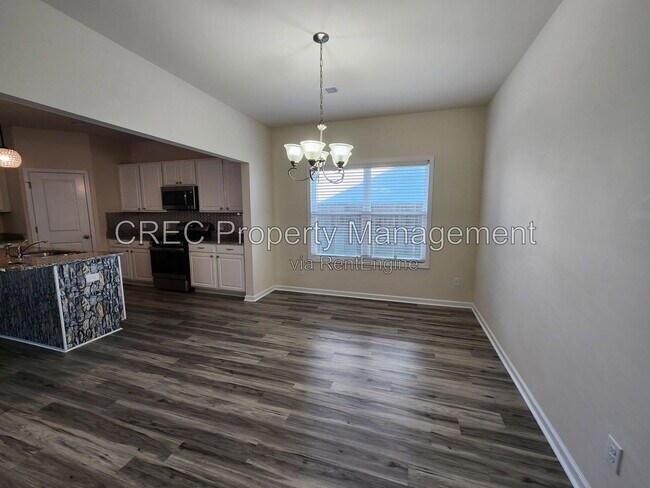 Building Photo - 260 Hyrne Dr