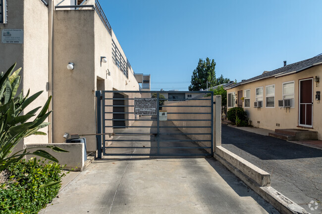 Parking Gate - Lido Apartments - 730 E Raleigh St