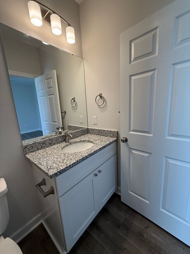 Building Photo - Three bedroom, 2 bath house in Graham