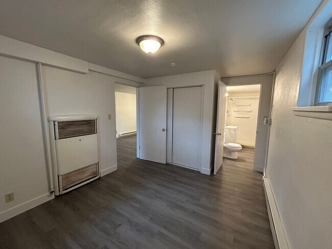 Building Photo - Unbeatable Value in Old Town Fort Collins - $300 Off First Month!