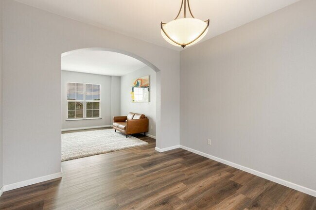 Building Photo - 8175 Trafalger Dr