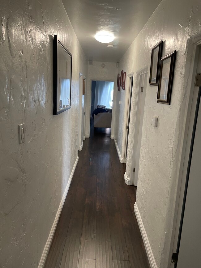 Building Photo - 2058 W 84th Pl