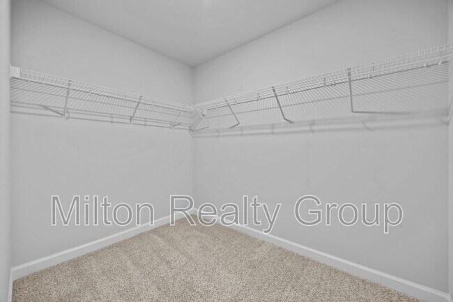 Building Photo - 63 Village Edge Dr