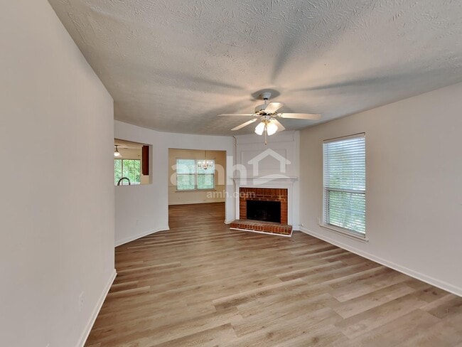 Building Photo - 2911 Water Lily Ct