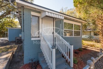 Building Photo - 1044 W 28th St