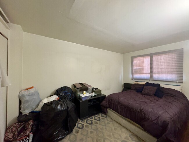 Building Photo - Charming 3 Bedroom/ 1.5 Bathroom Townhome in Frankford, MD!