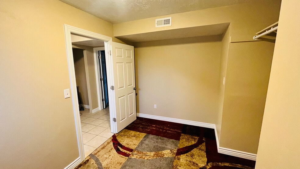 Building Photo - 3016 W 1050 N
