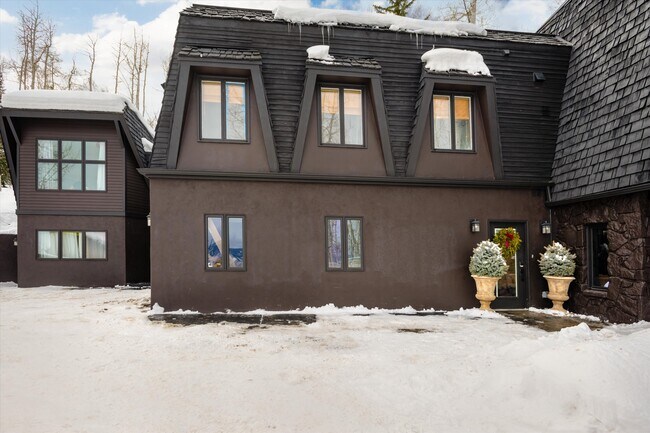 Building Photo - 126 Edgewood Ln