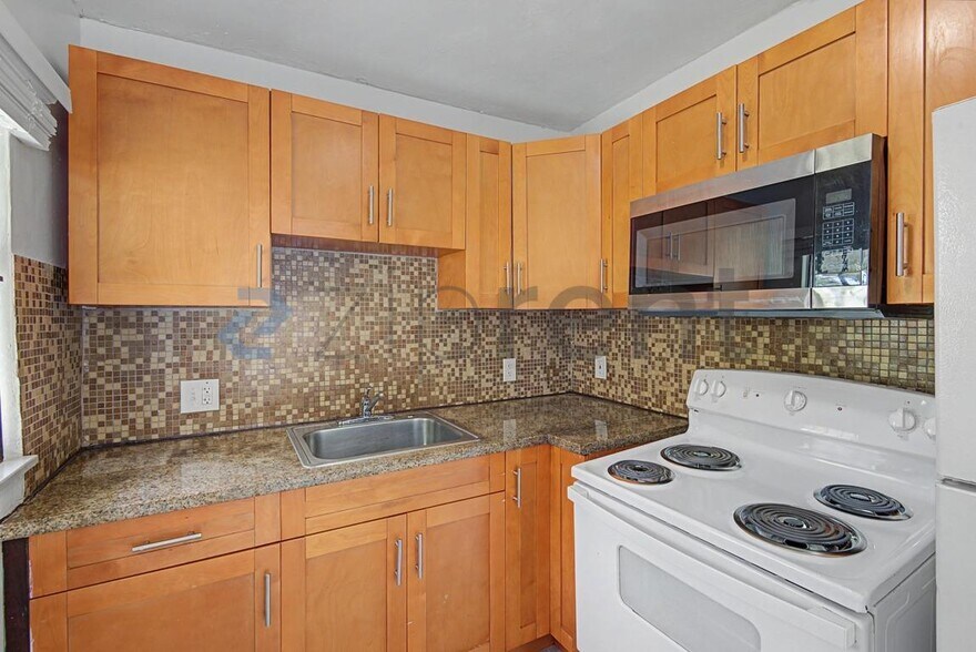 Building Photo - 943 NW 63rd St