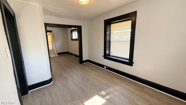 Building Photo - 1432 League St