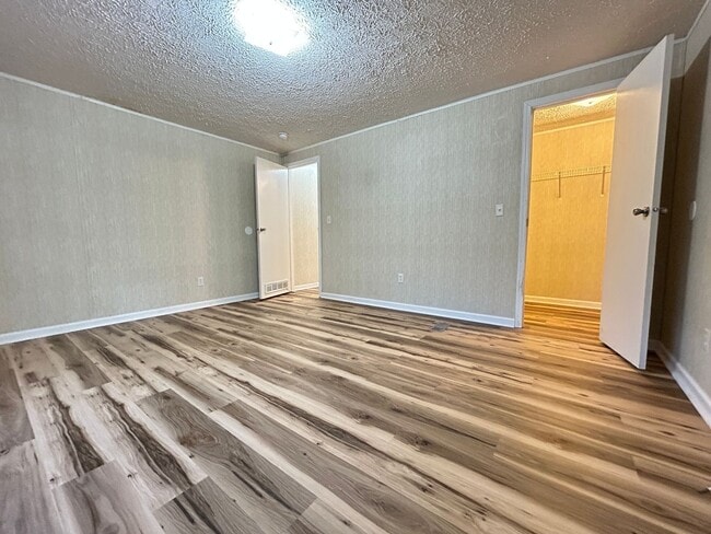 Building Photo - Cozy 2 bedroom in Prime Conway Location