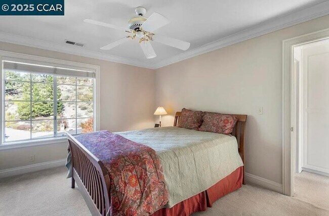 Building Photo - 3109 Stonegate Dr