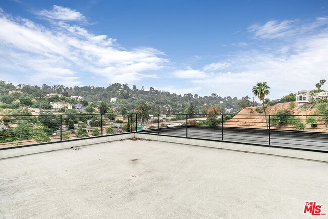 Building Photo - 2610 Corralitas Dr