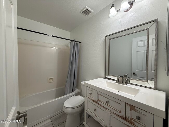 Building Photo - 6723 W Beverly Rd