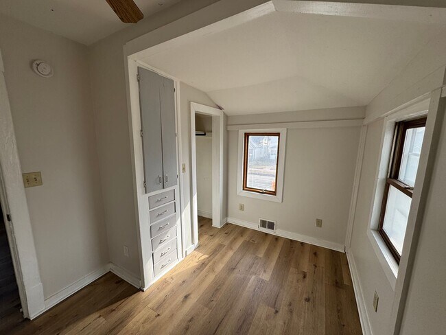 Building Photo - 4011 7th Ave