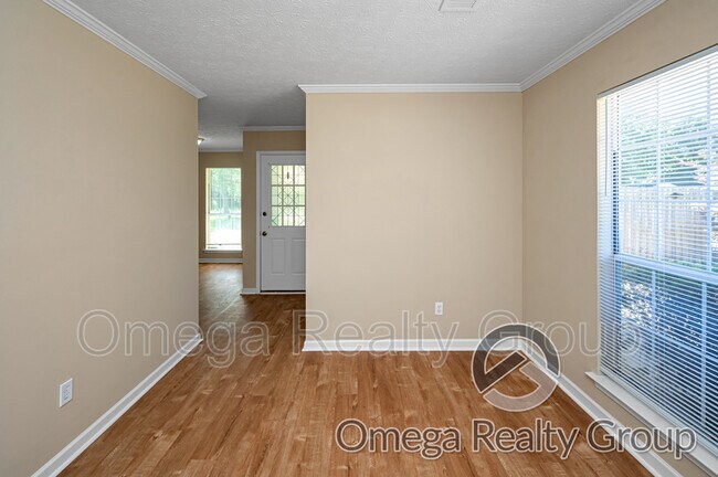 Building Photo - 536 Deer Path