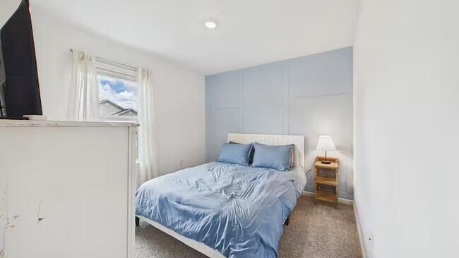 Building Photo - 235 Gray Owl Dr