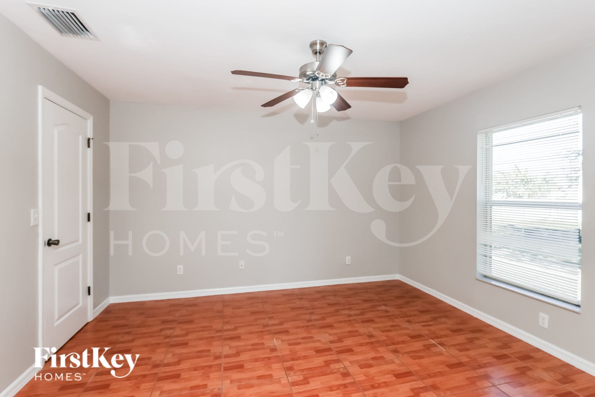 Building Photo - 517 NE 15th Terrace