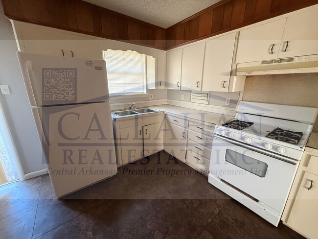 Building Photo - NLR 3 Bedroom Home