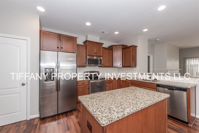 Building Photo - 8219 Romana Red Ln