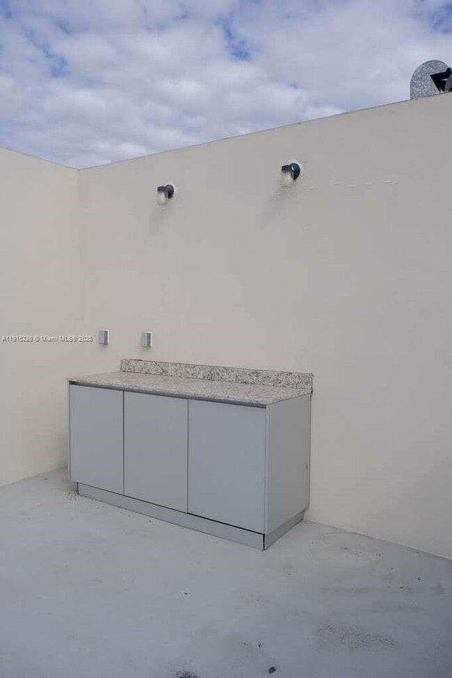 Building Photo - 25743 SW 144th Ave