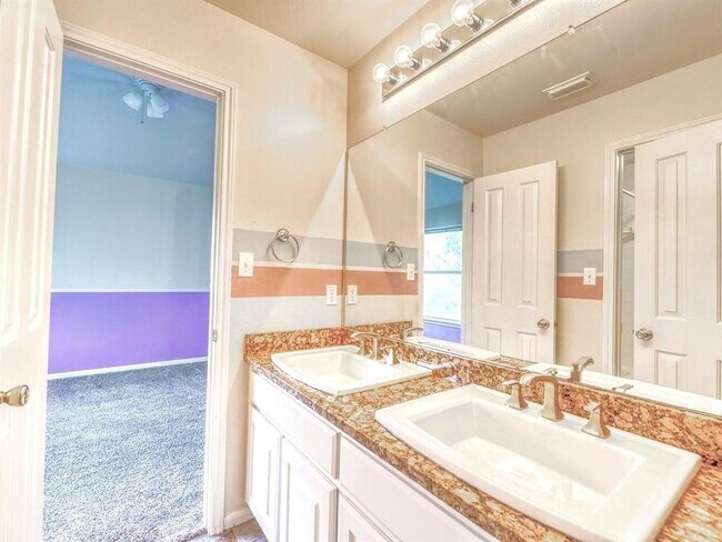 Building Photo - 10928 Bexley Ln