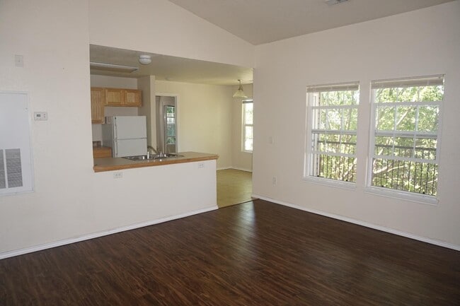 Building Photo - 11811 Clover Field Ln