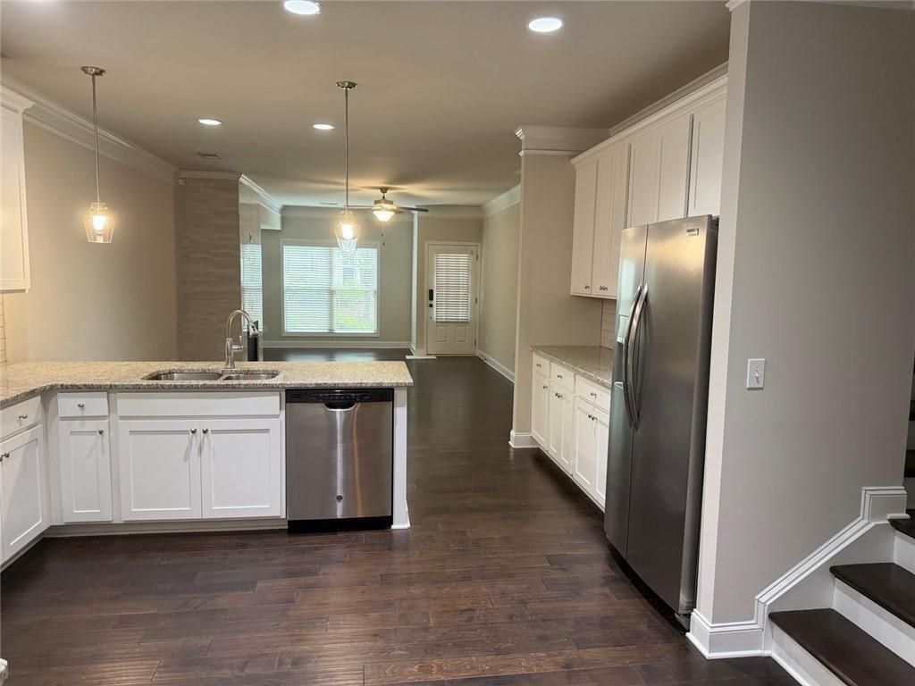Building Photo - 3772 Ledgemont Dr