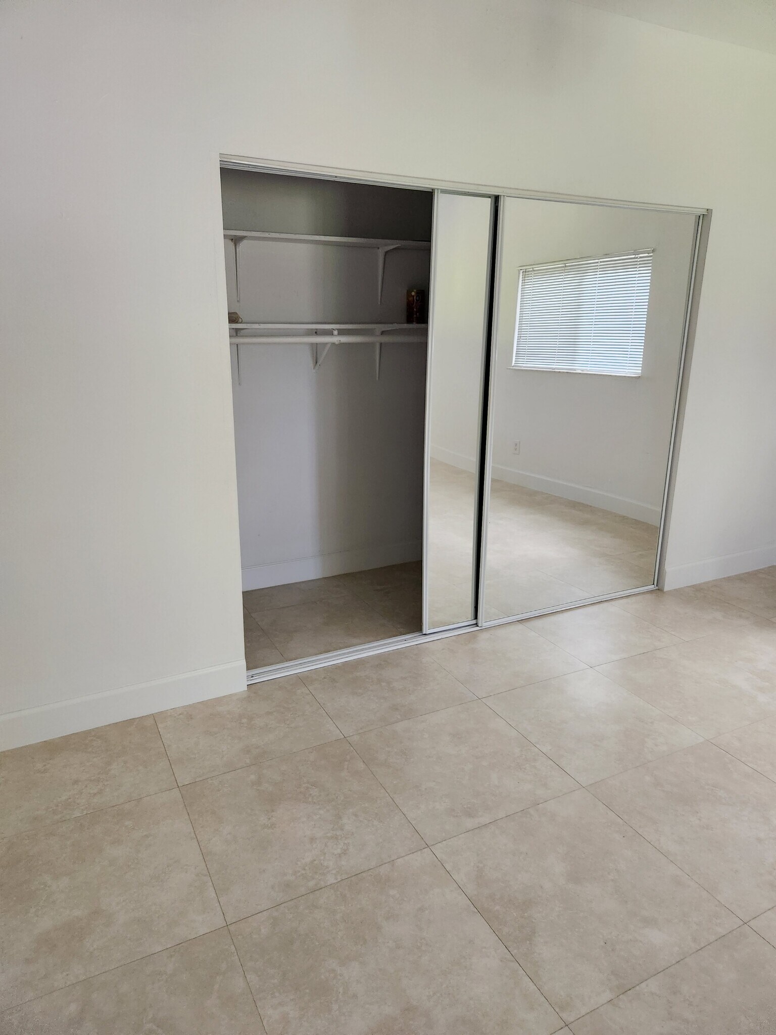 Building Photo - 11455 SW 82nd Ave