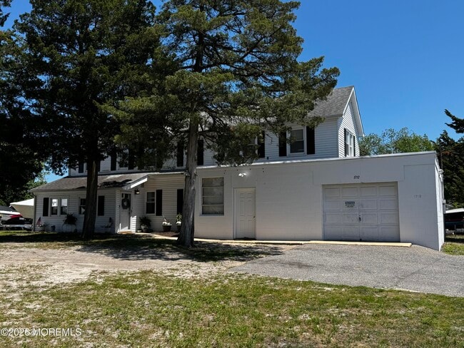 Building Photo - 1712 Bay Ave