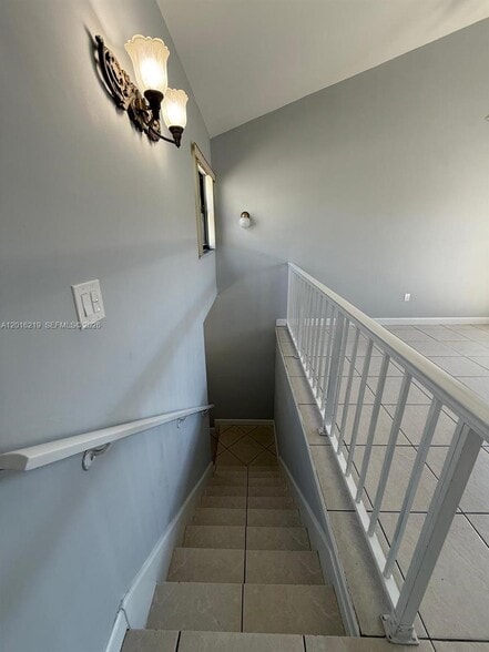 Building Photo - 10292 NW 9th Street Cir