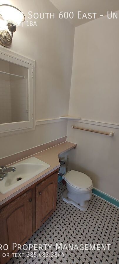 Building Photo - 121 S 600 E