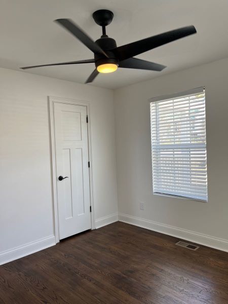 Building Photo - Adorable 2bd/2ba in Lincoln Park
