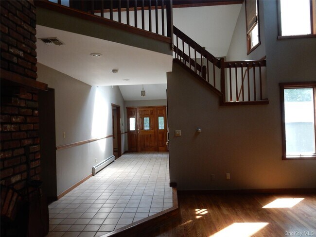 Building Photo - 104 County Rd 65