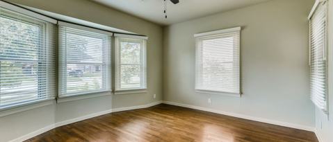 Building Photo - 2040 W Mistletoe Ave