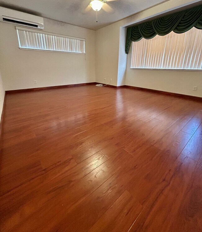Building Photo - Available on 05/14/26, 2248 sq ft, 4 Bedrooms, 2.5 Baths, 2-car garage at Aeloa Subdivision in Ka...